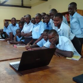 Denur-Crafts-Students